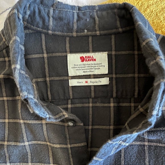 Fjallraven Men’s Flannel - Picture 2 of 2